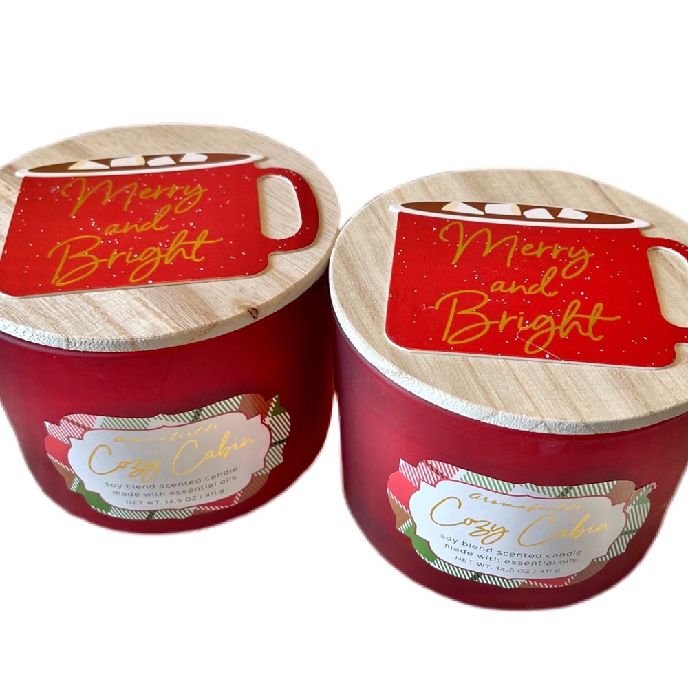 NWT! ☕️ Aromafields Cozy Cabin Scented Soy Wax Candle - Decorated Lid 14.5 Oz.